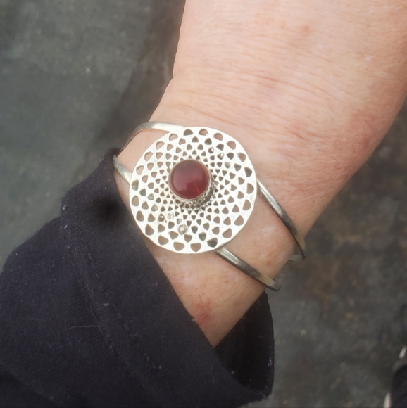 New Garnet 925 Silver Cuff Bracelet. - Picture 7 of 16